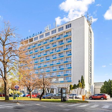 Apartment Puma V Centre Piestan ピエシュチャニ エクステリア 写真